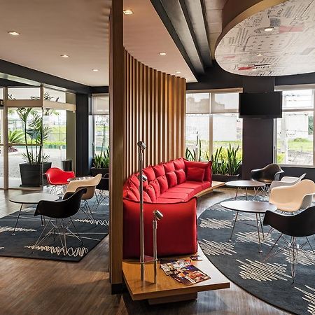 Отель Ibis Curitiba Aeroporto Сан-Жозе-дус-Пиньяйс Экстерьер фото