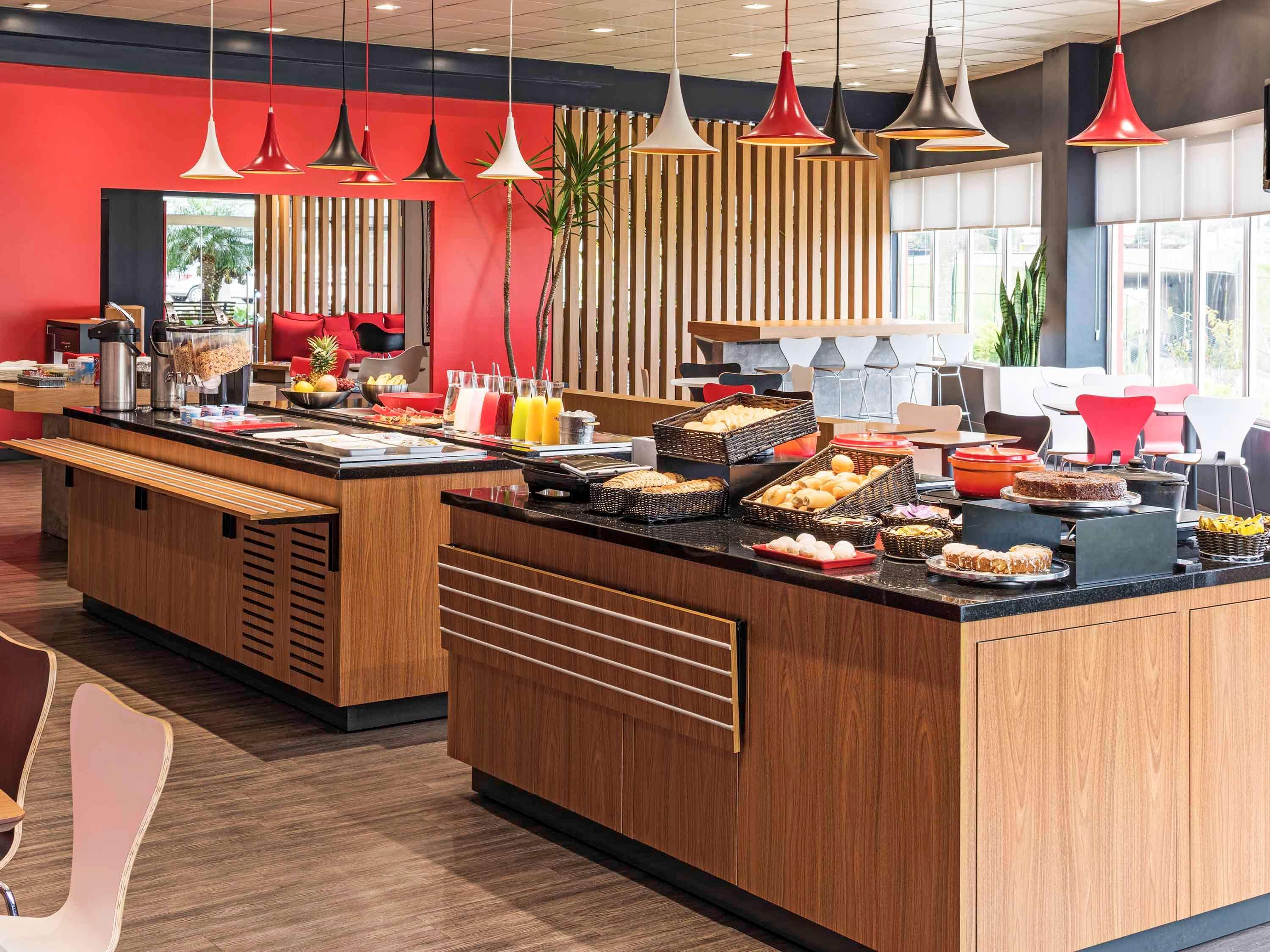 Отель Ibis Curitiba Aeroporto Сан-Жозе-дус-Пиньяйс Экстерьер фото