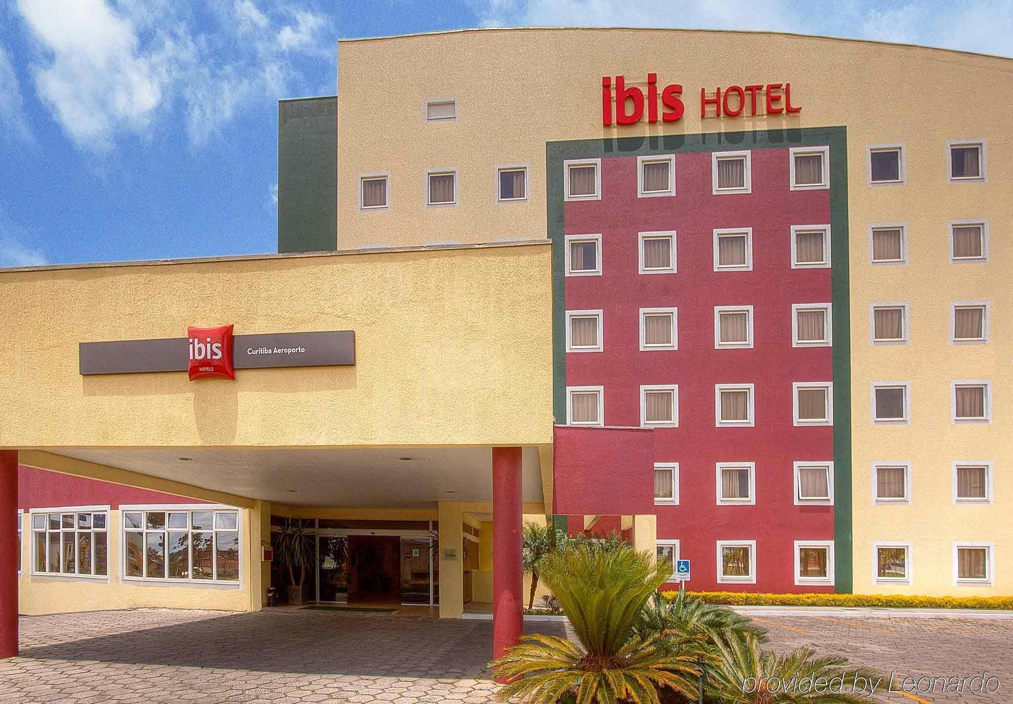 Отель Ibis Curitiba Aeroporto Сан-Жозе-дус-Пиньяйс Экстерьер фото