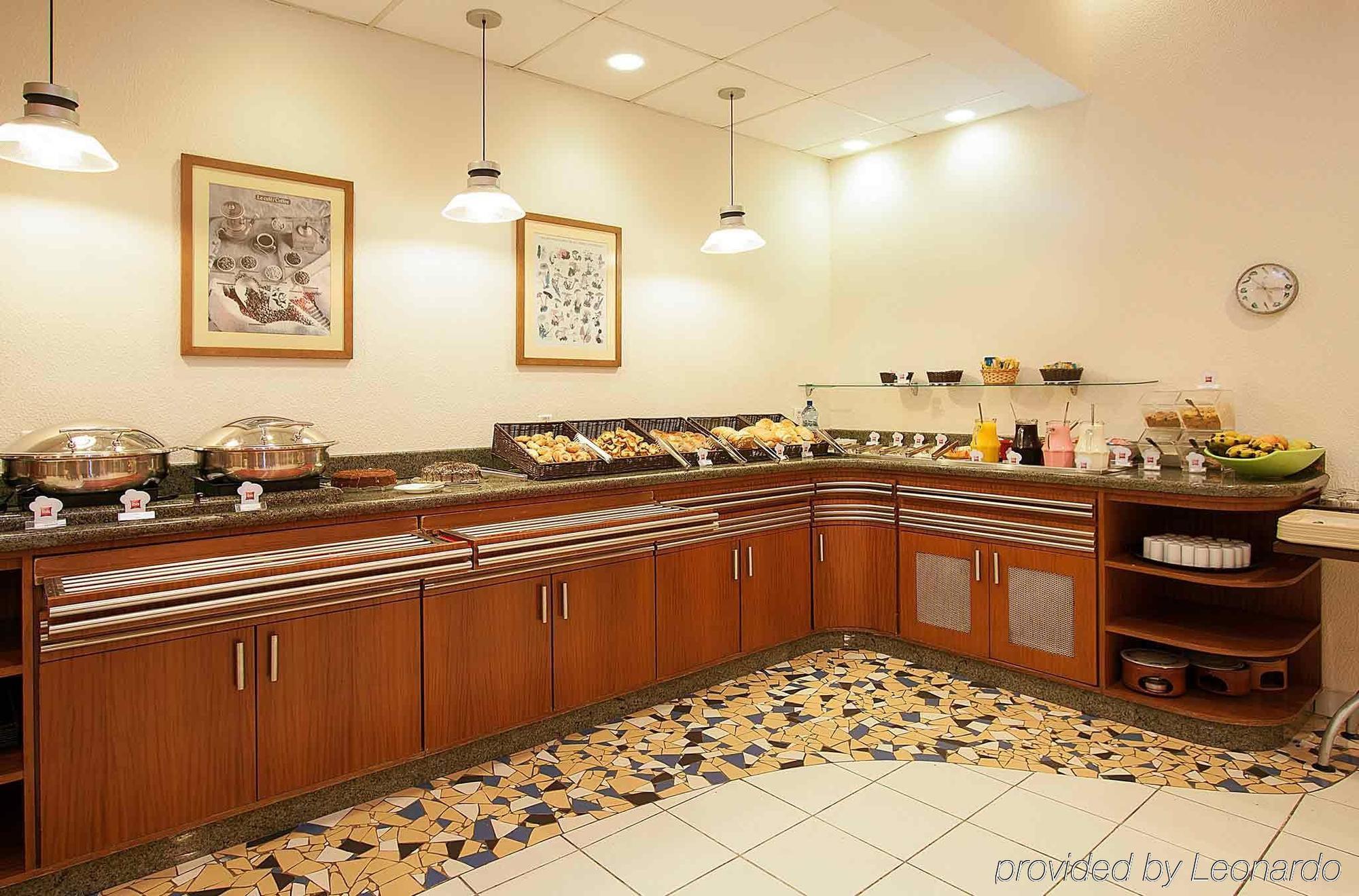 Отель Ibis Curitiba Aeroporto Сан-Жозе-дус-Пиньяйс Экстерьер фото