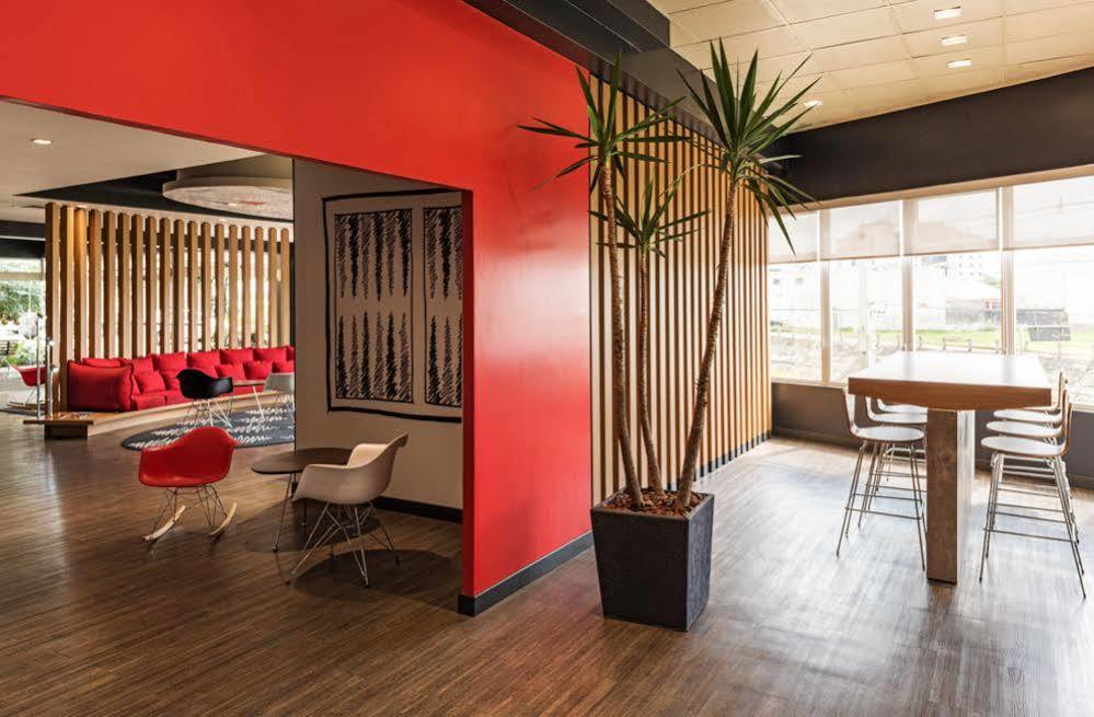 Отель Ibis Curitiba Aeroporto Сан-Жозе-дус-Пиньяйс Экстерьер фото